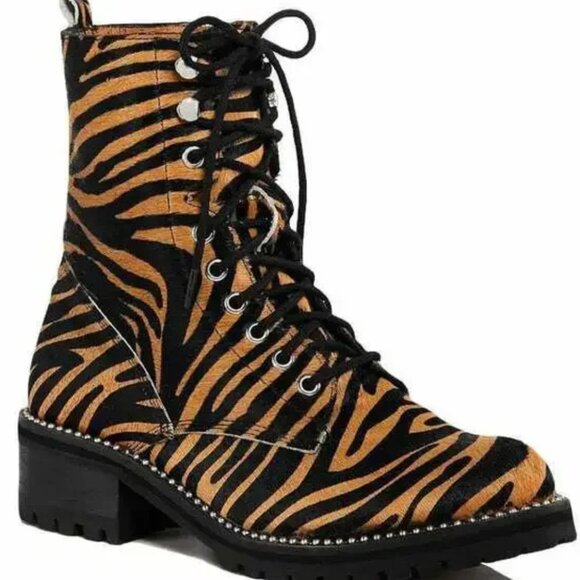 AQUA Jax Studded Tigger Print Calf Hair Lace Up Combat Boots Size 8 Streetwear - Picture 1 of 10